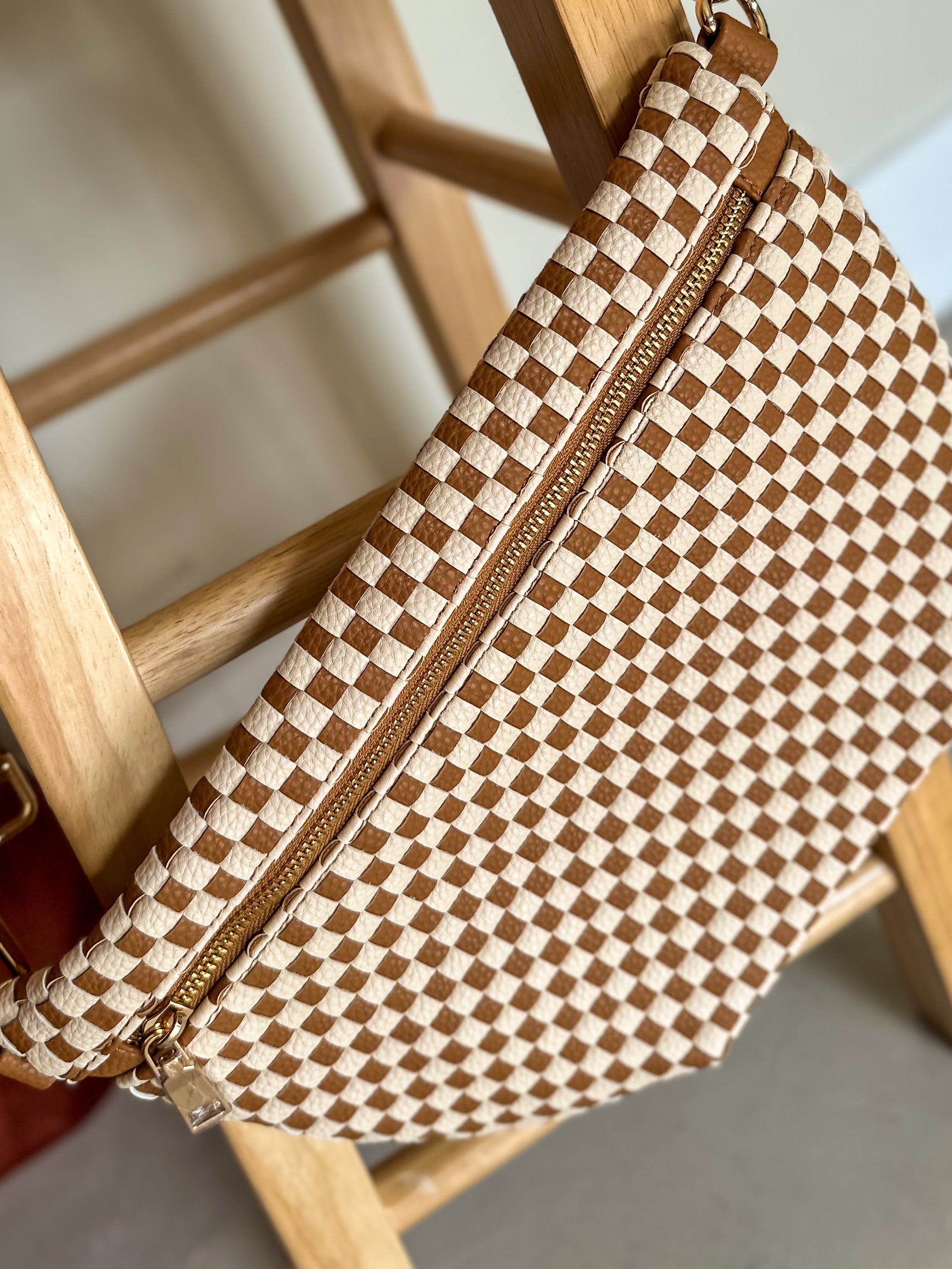 Pretty simple brown checkered woven westlyn bum bag