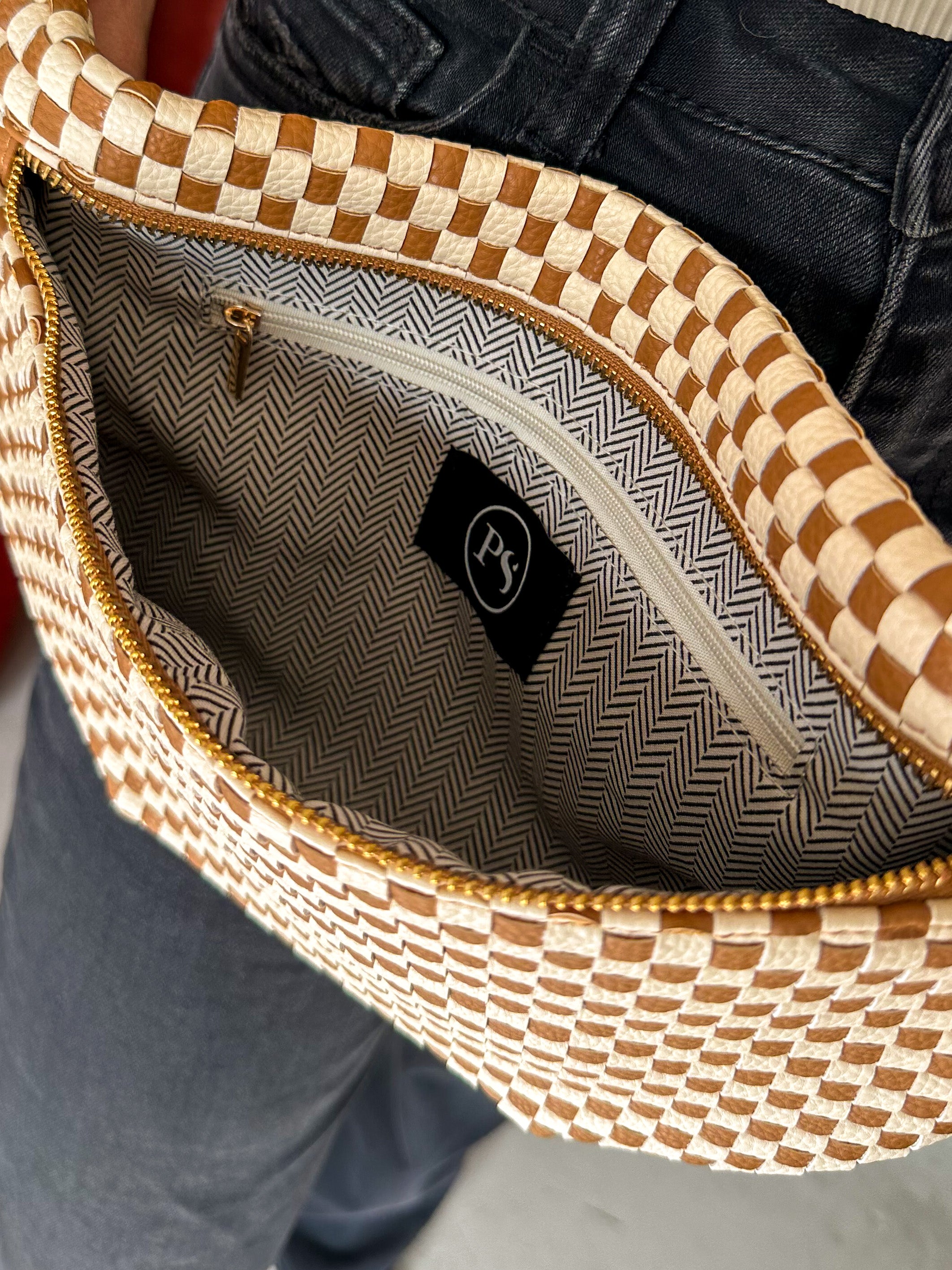 Pretty simple brown checkered woven westlyn bum bag
