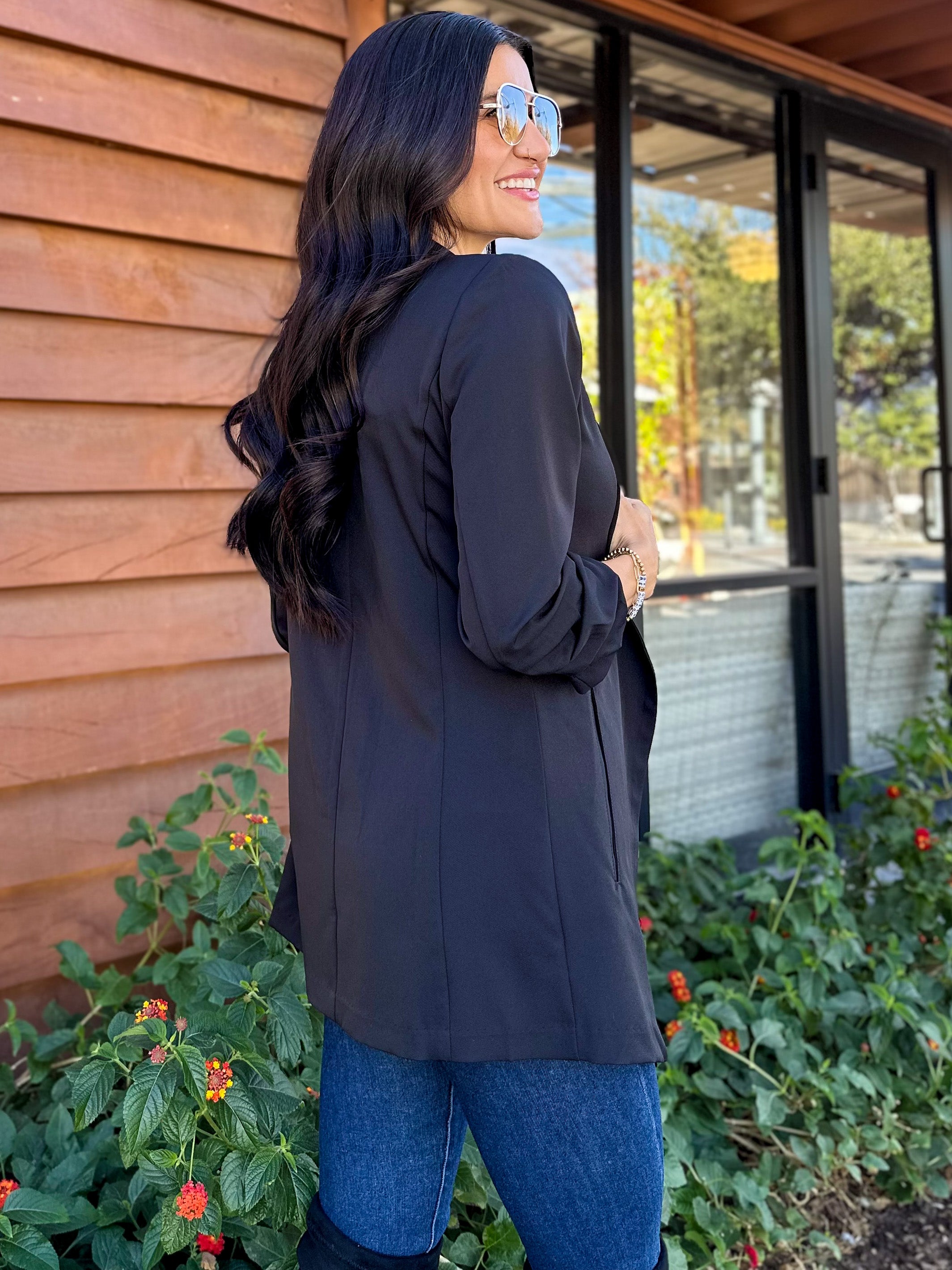 Women's 3/4 ruched sleeve slim fit long black blazer